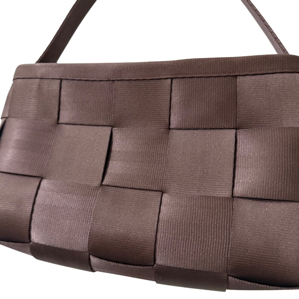 Harveys Chocolate Brown The Original Seatbelt Shoulder Bag - Picture 2 of 7
